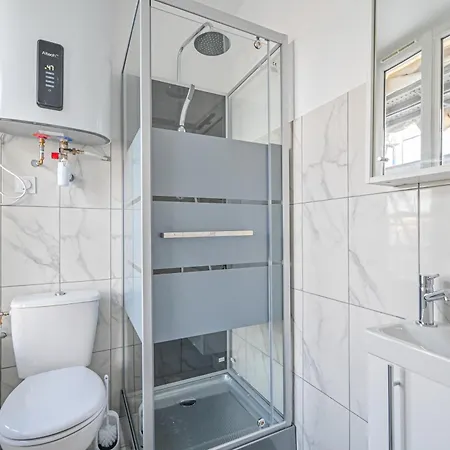 Apartament Cosy, Neuf Et Equipe, A 3mn A Pied De Paris Clichy